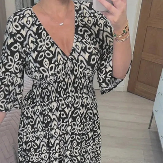 2026 V-neck Floral Seaside Holiday Dress