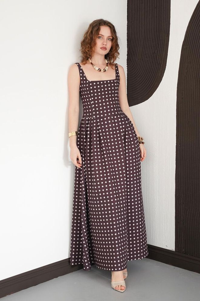 Square Neck Sleeveless Polka Dot Maxi Dress, High Waist A-Line Flowy Long Dress for Mature Women Over 50 Summer Casual Vacation Outfit